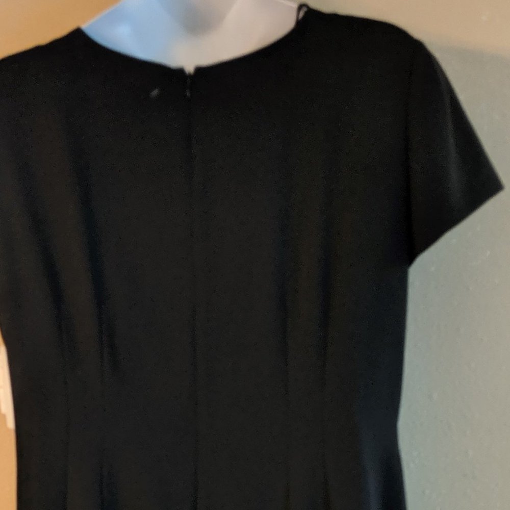 BEAUTIFUL BLACK DRESS - Picture 5 of 8